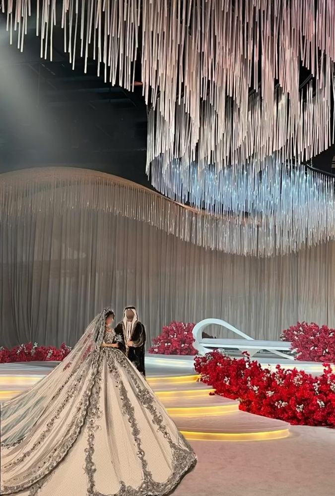 Bride and groom illustration on the kosha